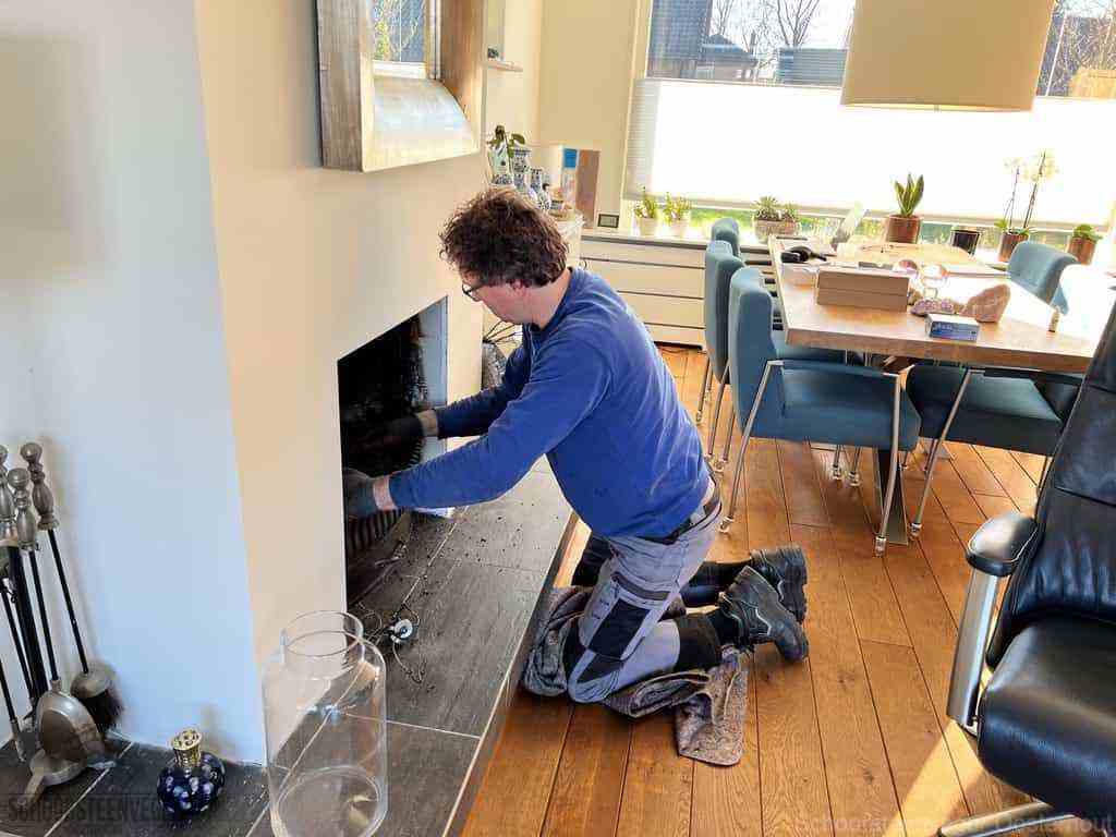 Schouwveger Oosterhout kleed schoorsteenreiniger Schouwveger Oosterhout kleed schoorsteenreiniger